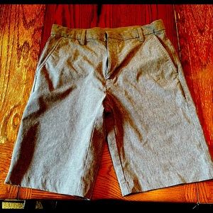 Vineyard Vines Boys Gray Performance Tech Shorts Size 16 - like new